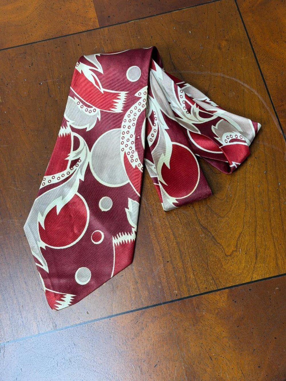 1940s swing era necktie red maroon abstract wide tie Lord Furnival by Wormser